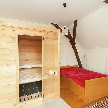 Spacious Holiday Home In Bredevoort With Sauna בית נופש אלטן