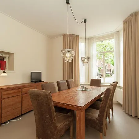 בית נופש Spacious Holiday Home In Bredevoort With Sauna